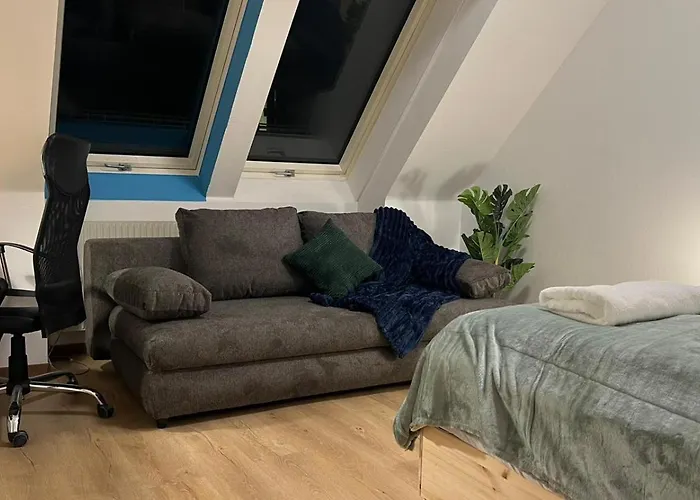Lovely 3br With Balcony Near Rennweg Station *
