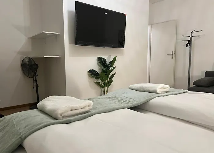 Lovely 3br With Balcony Near Rennweg Station Apartamento *