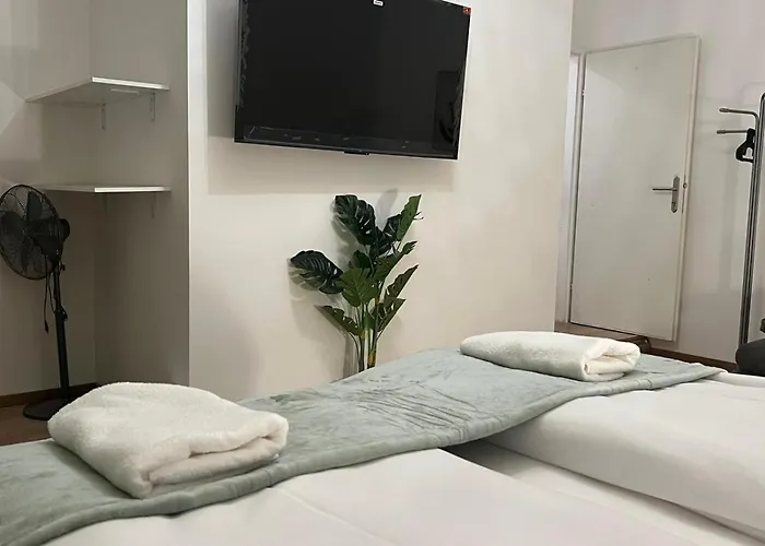 Lovely 3br With Balcony Near Rennweg Station Apartamento Viena