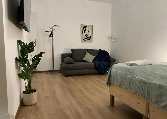Lovely 3br With Balcony Near Rennweg Station *