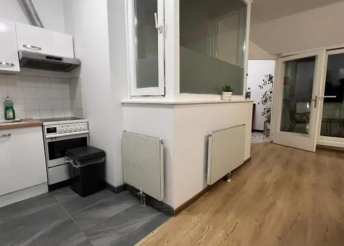 Lovely 3br With Balcony Near Rennweg Station Viena