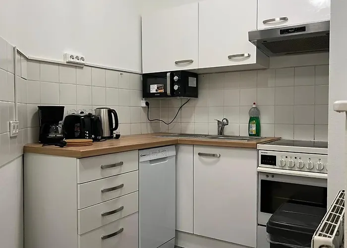Lovely 3br With Balcony Near Rennweg Station * Viena